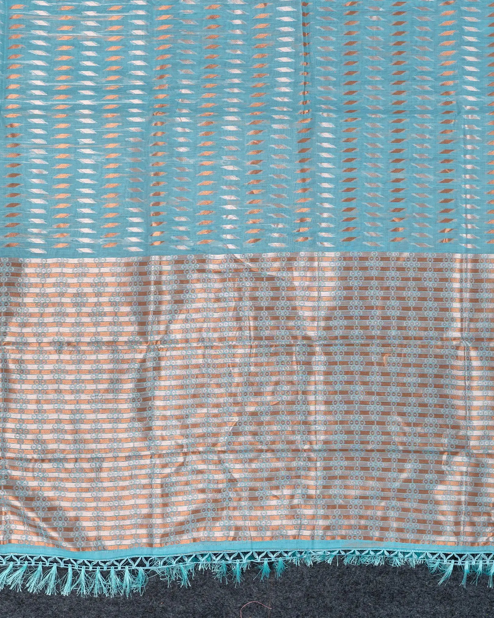 SC3070 - Linen Copper With Silver Butta