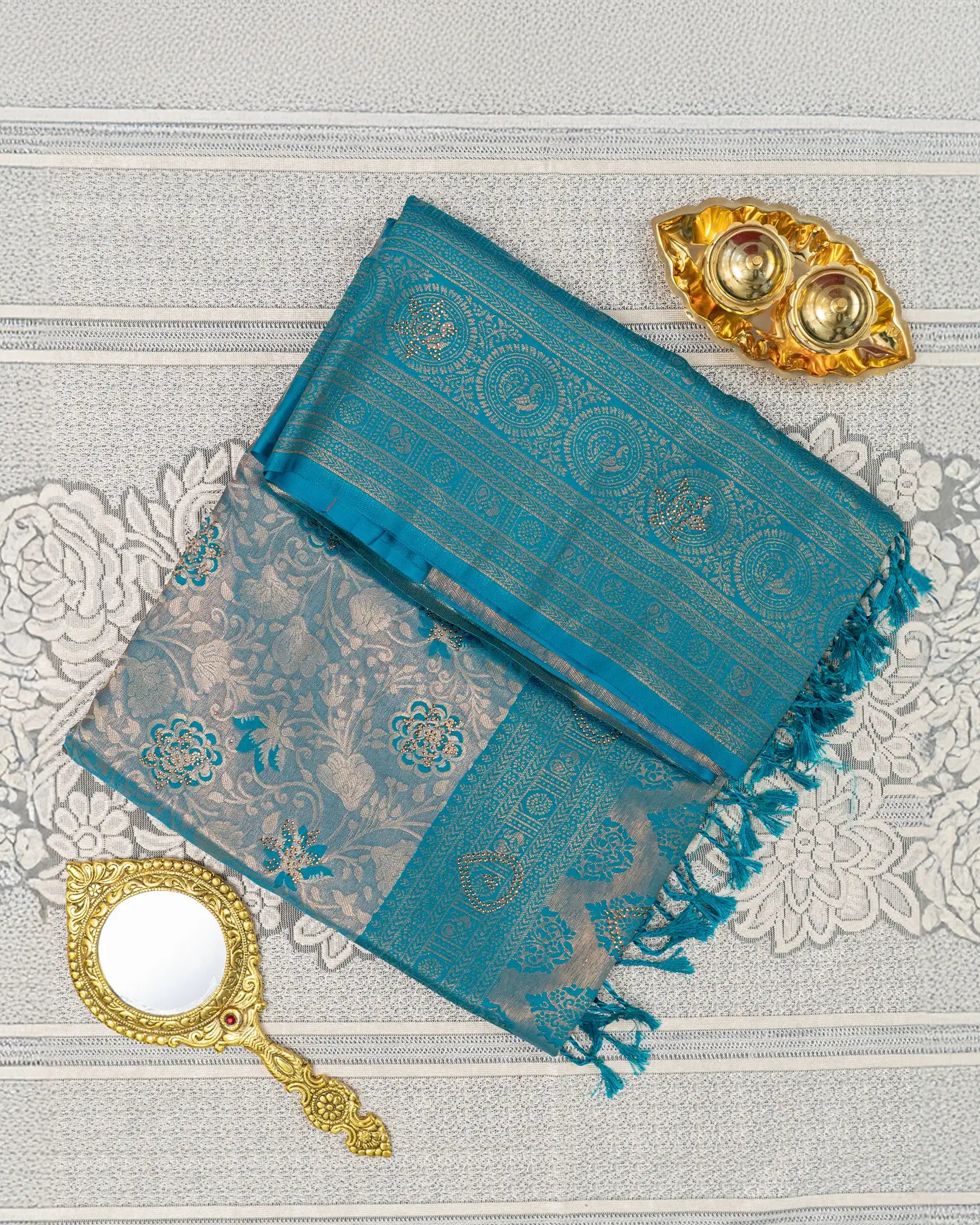 SC3962 - Dharmavaram Pattu Saree with Stone