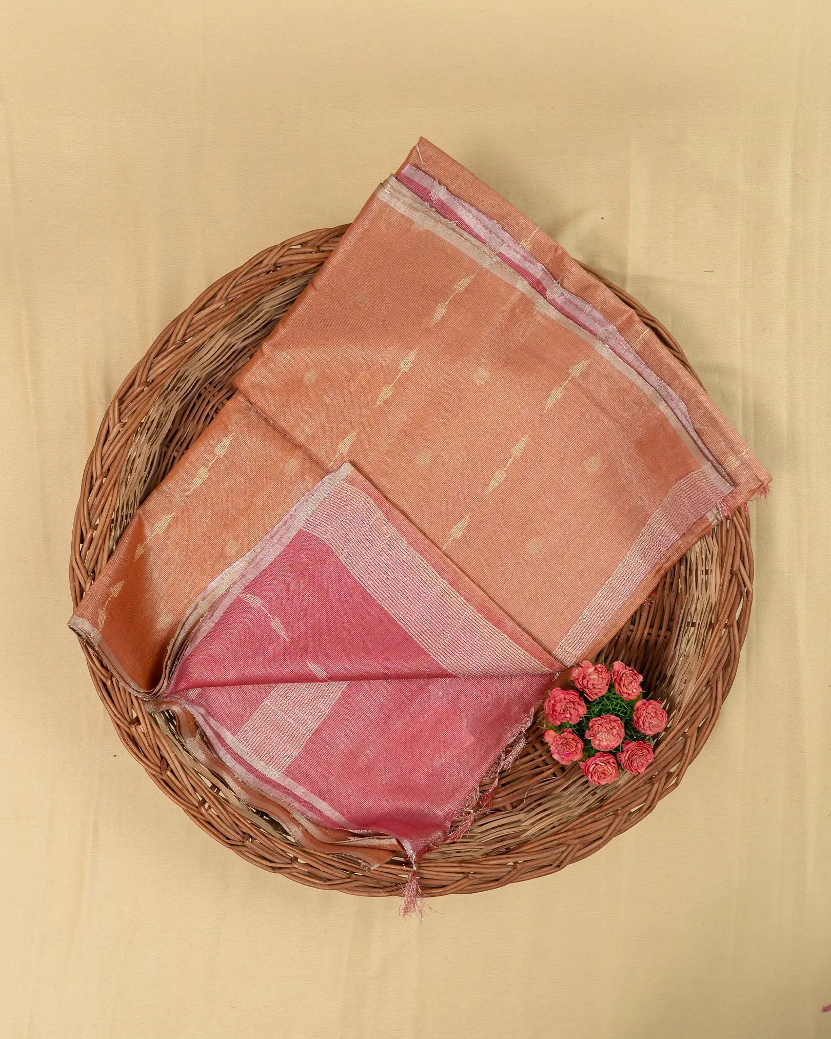 SC3032 - Tissue With Embroidery