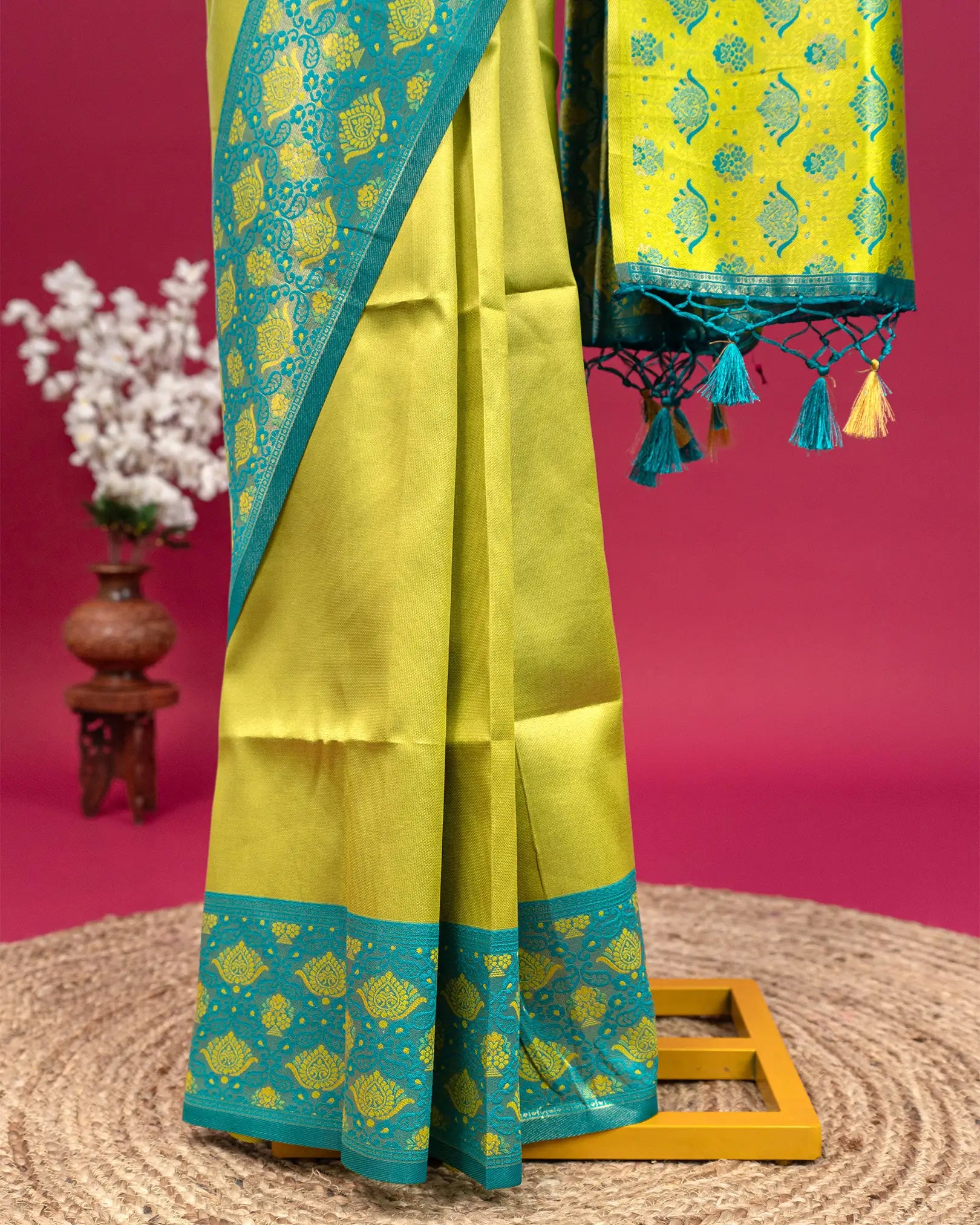 SC3280 - Tissue Saree With Fancy Border