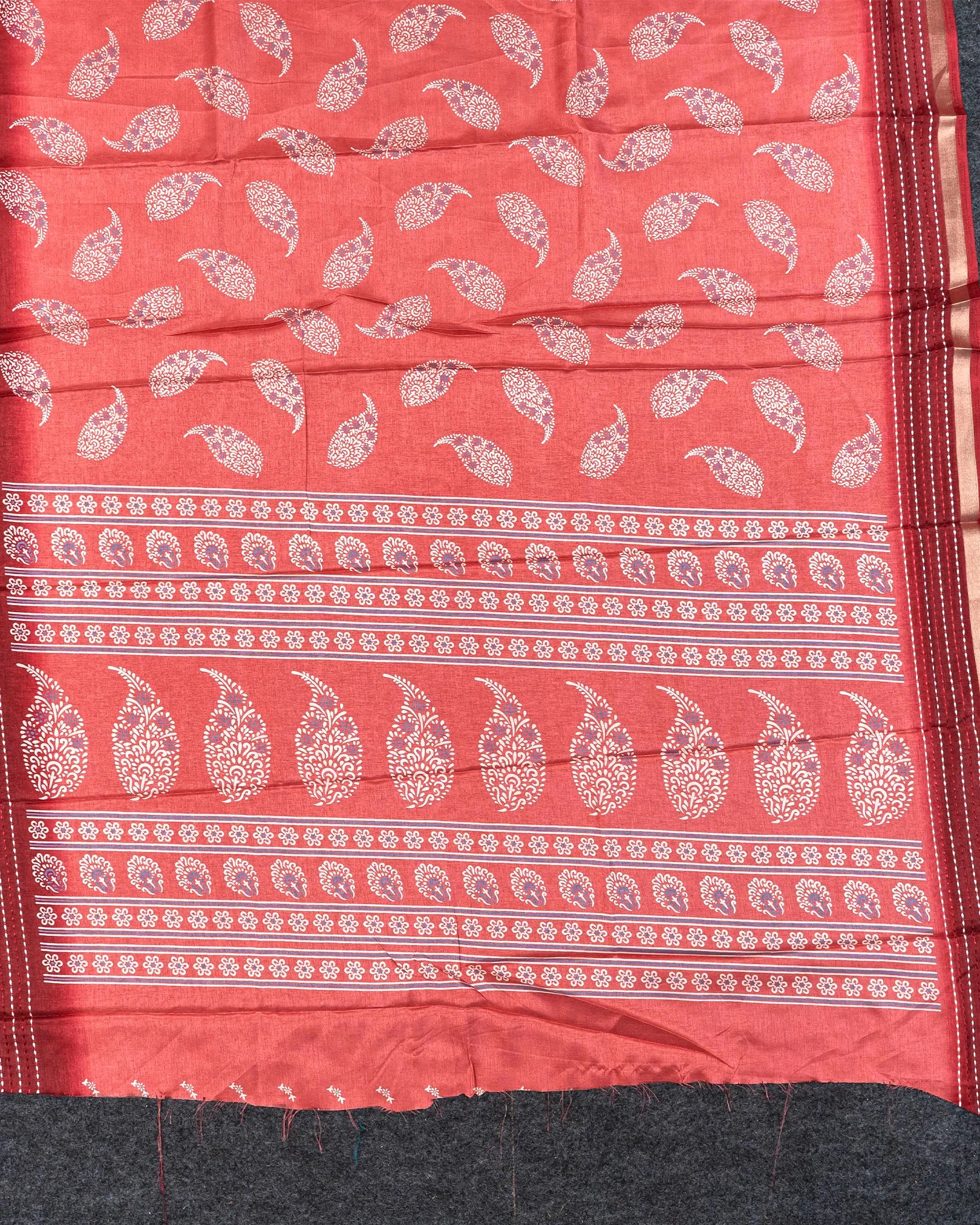SC4033 - Dola Digital Print With Striped Border