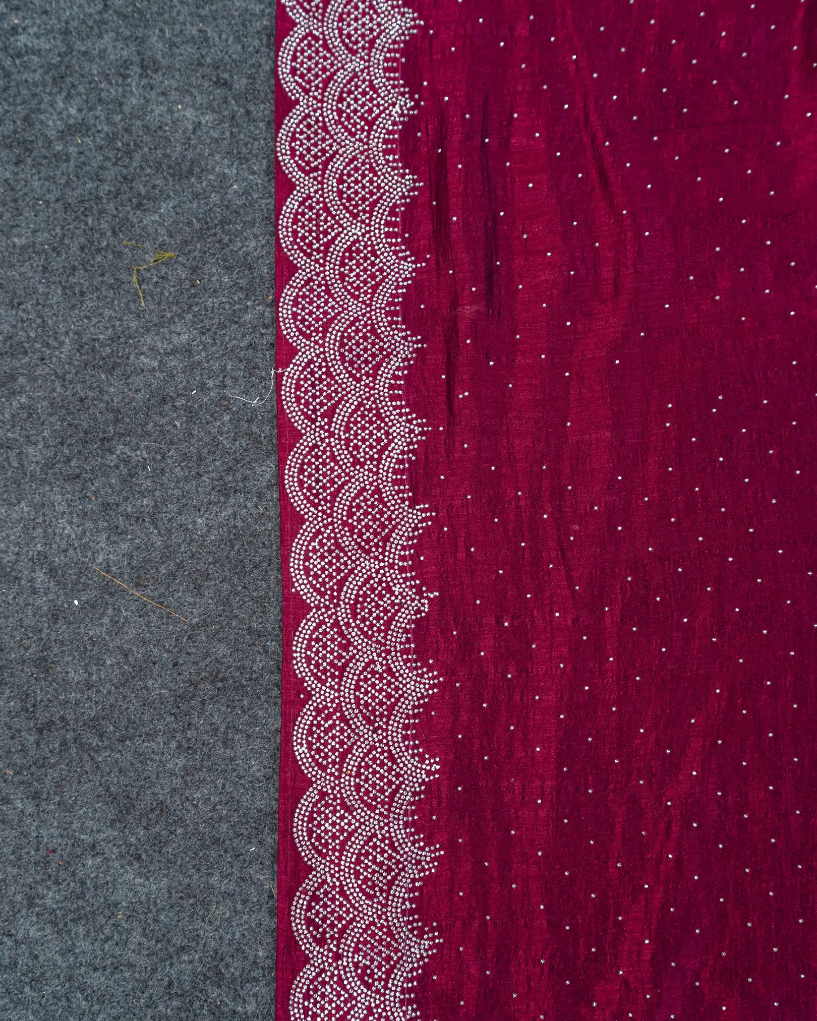 SC4140 - Vichitra With Silver Stone