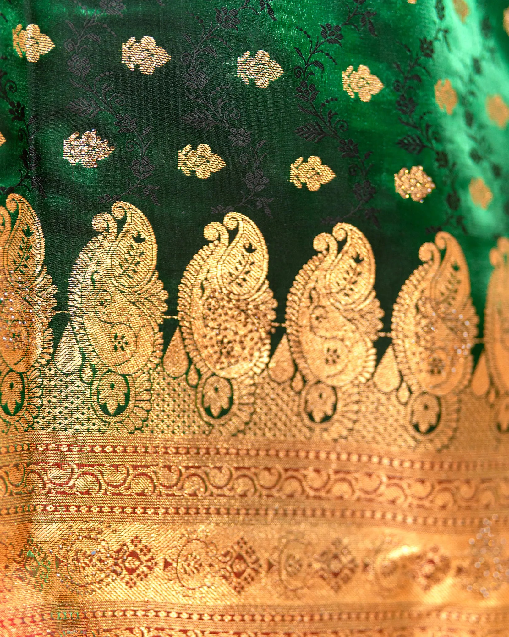 SC3622 - Satin Saree With Premium Stone Work