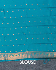 SC4402 - Litchi Silk With Zari Lines Along Body