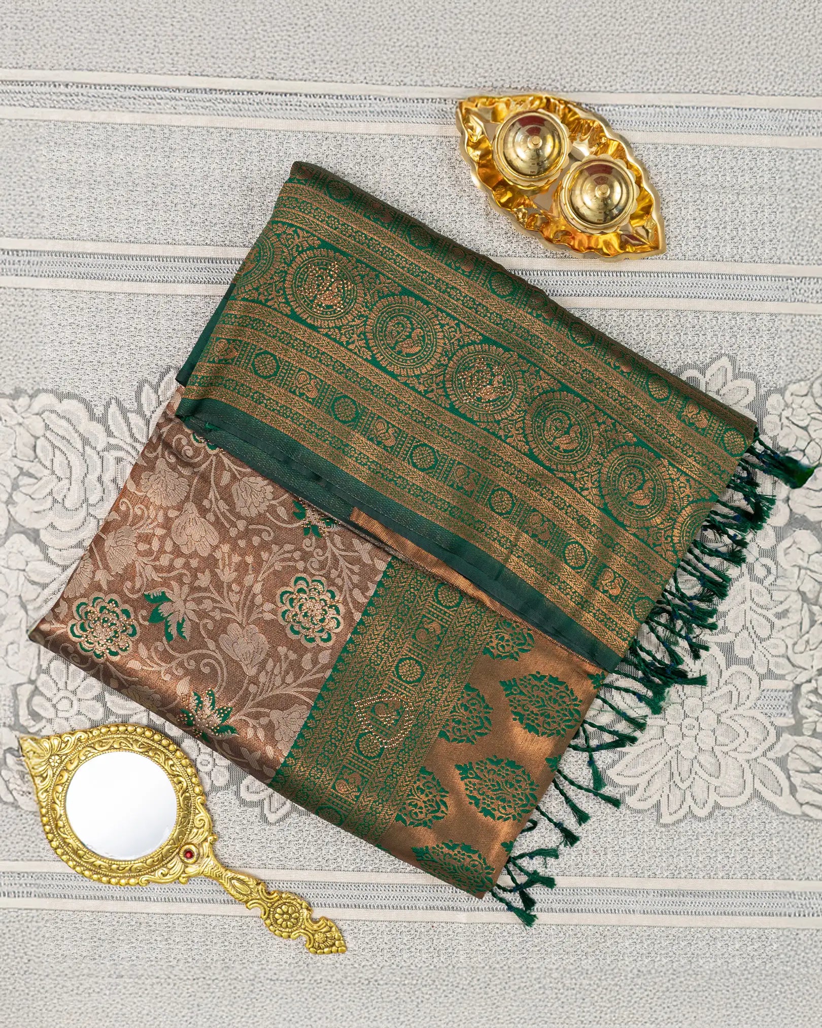SC3962 - Dharmavaram Pattu Saree with Stone