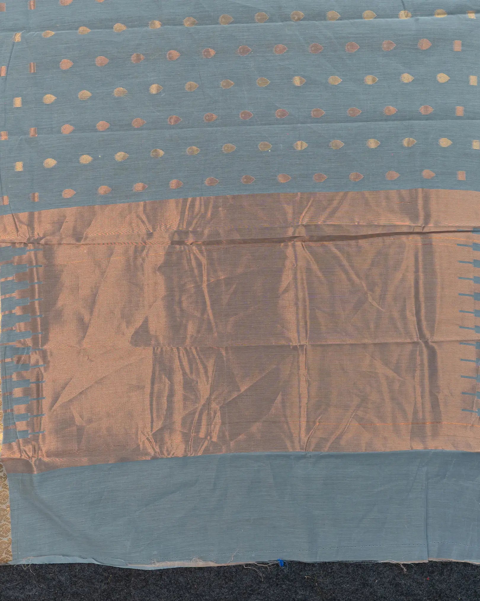 SC2880 - Linen Cotton With Copper And Gold Zari