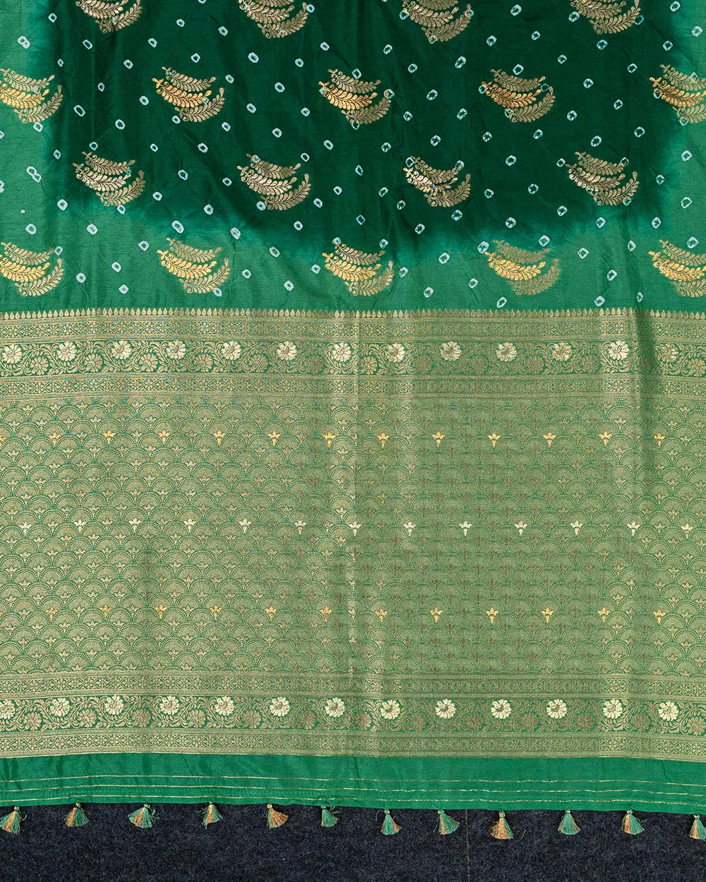 SC5611 - BANDHINI SAREE