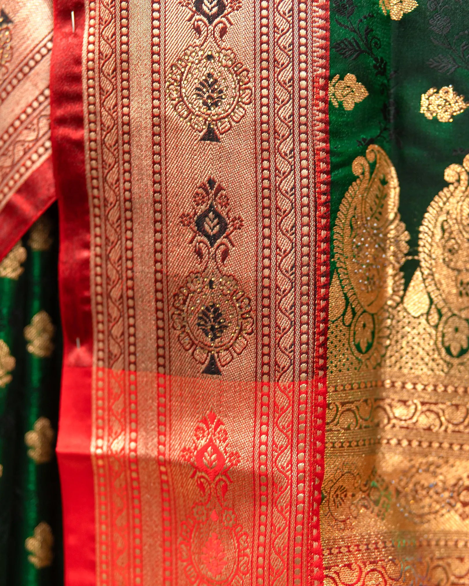 SC3622 - Satin Saree With Premium Stone Work