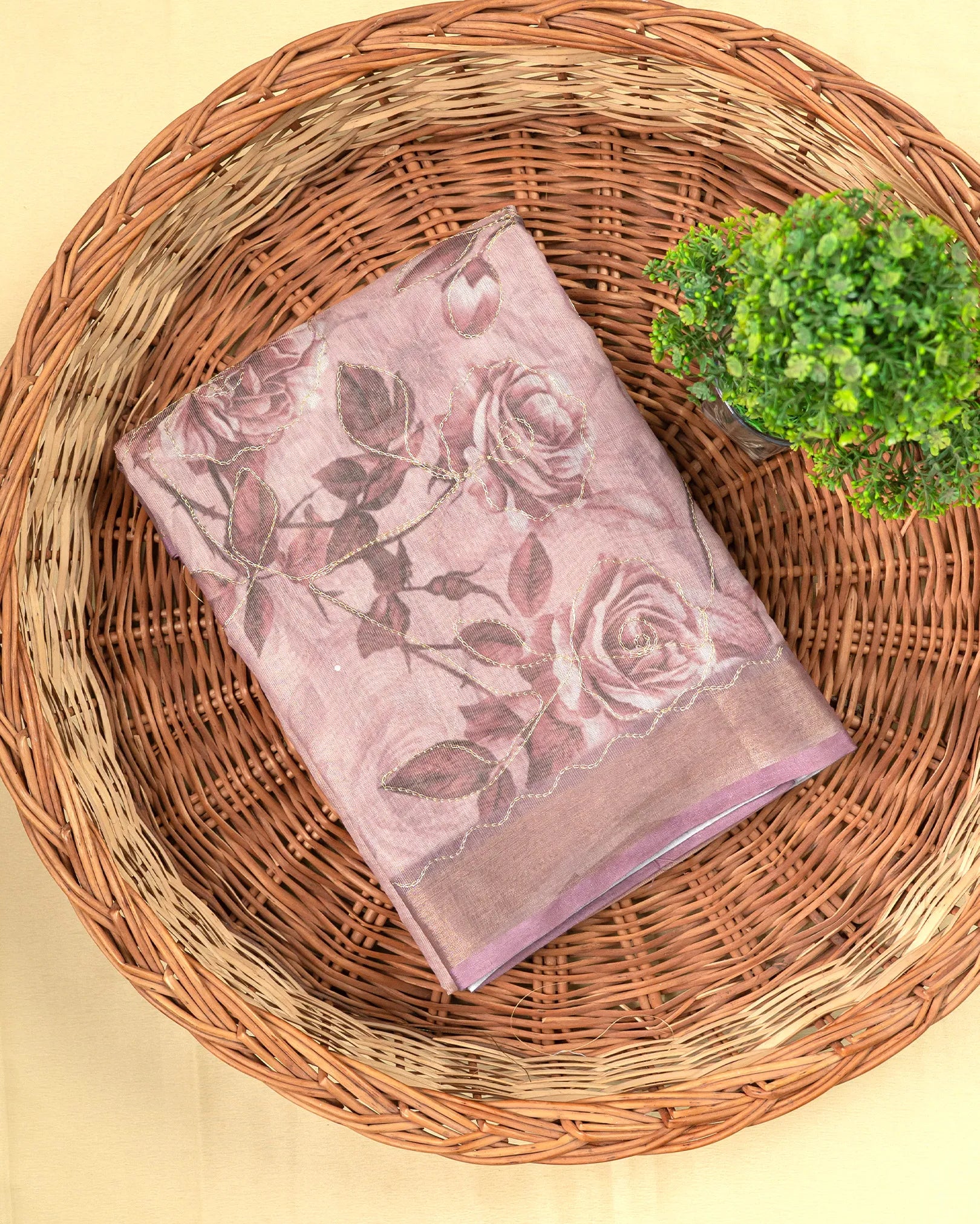 SC3149 - Tissue Saree With Foil Over The Body