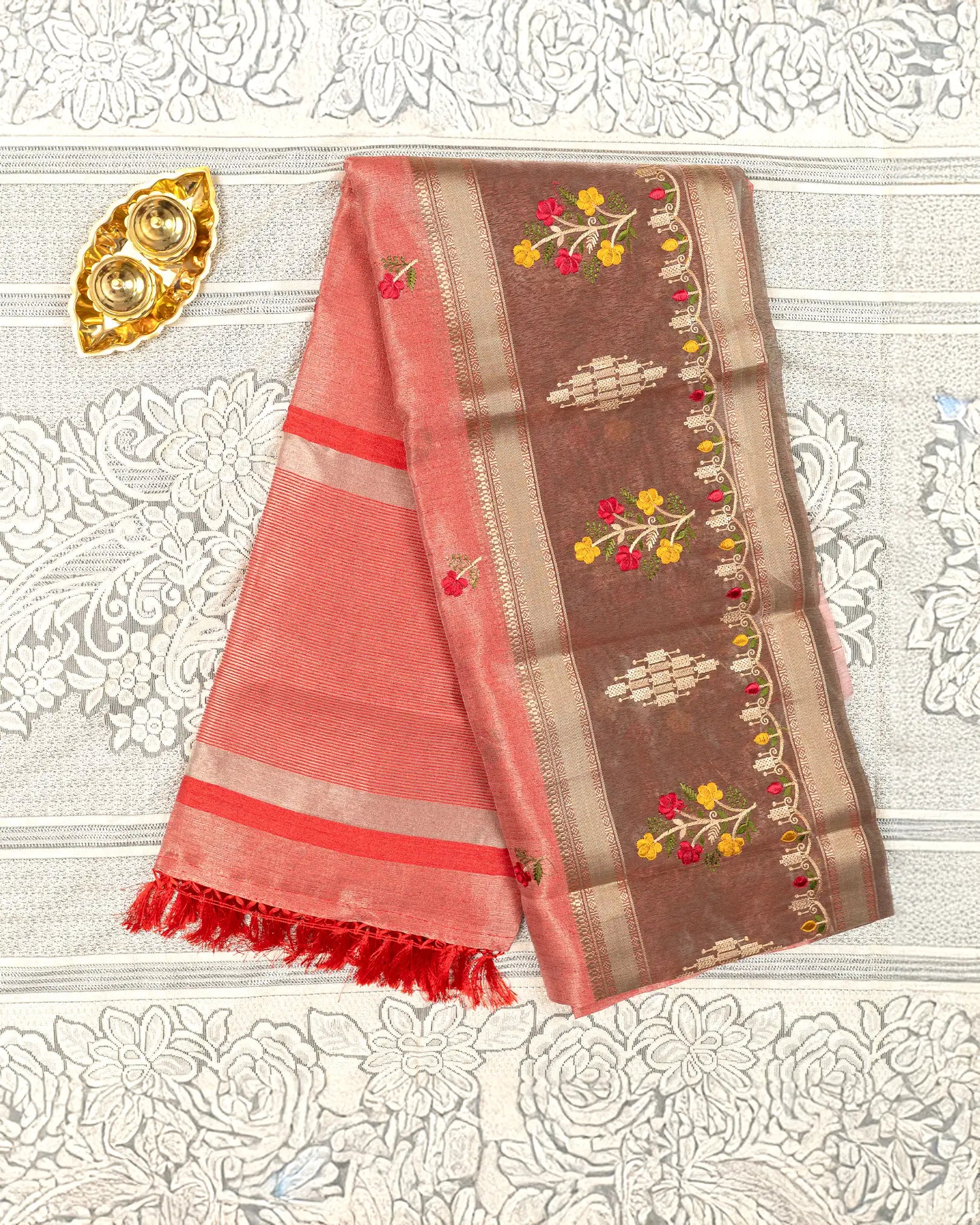 SC3120 - Tissue Saree With Sequence And Embroidery Work