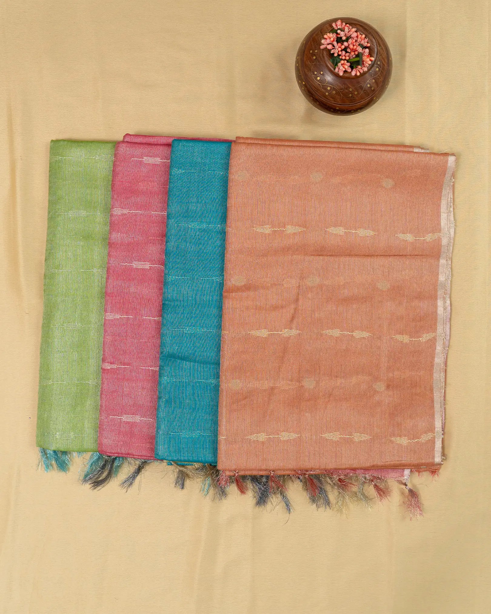 SC3032 - Tissue With Embroidery