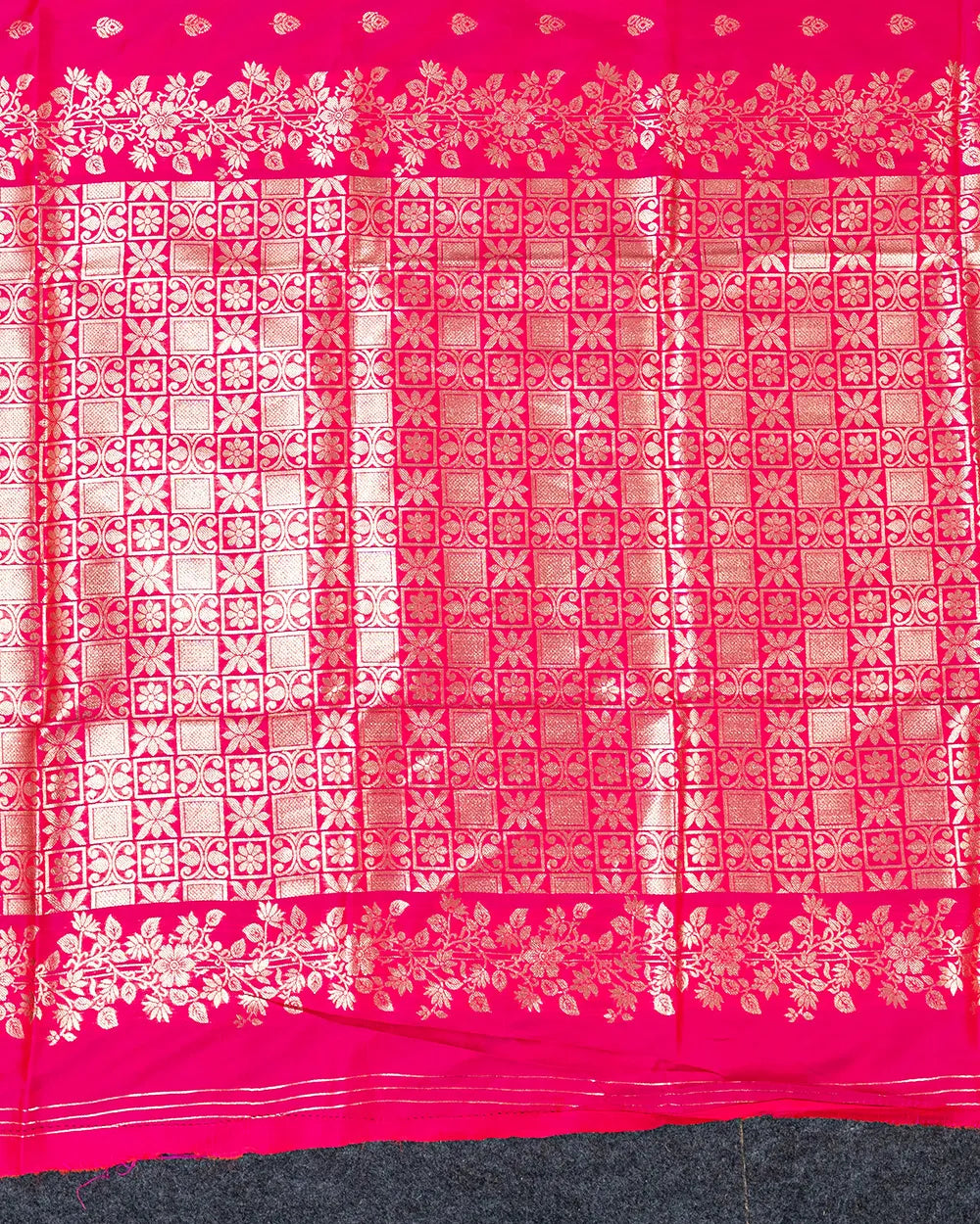 SC5793(1) - BANARASI SATIN SAREE