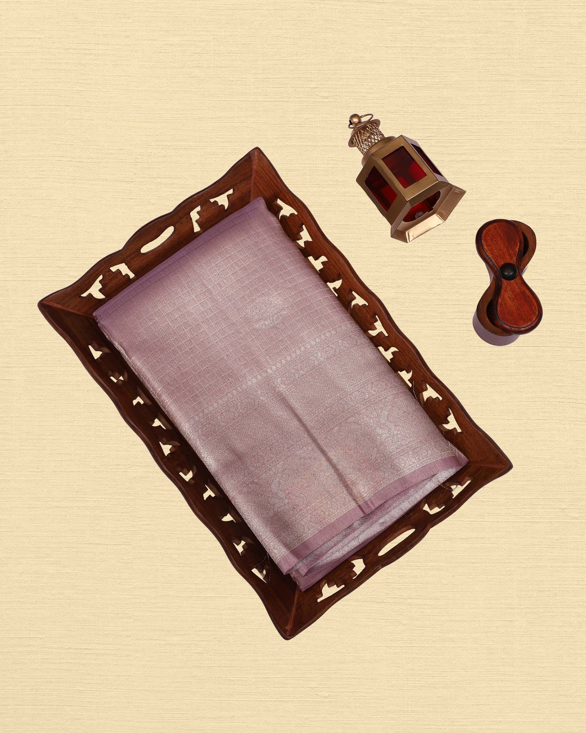 Tissue Saree With Checked Embose Small Buttas