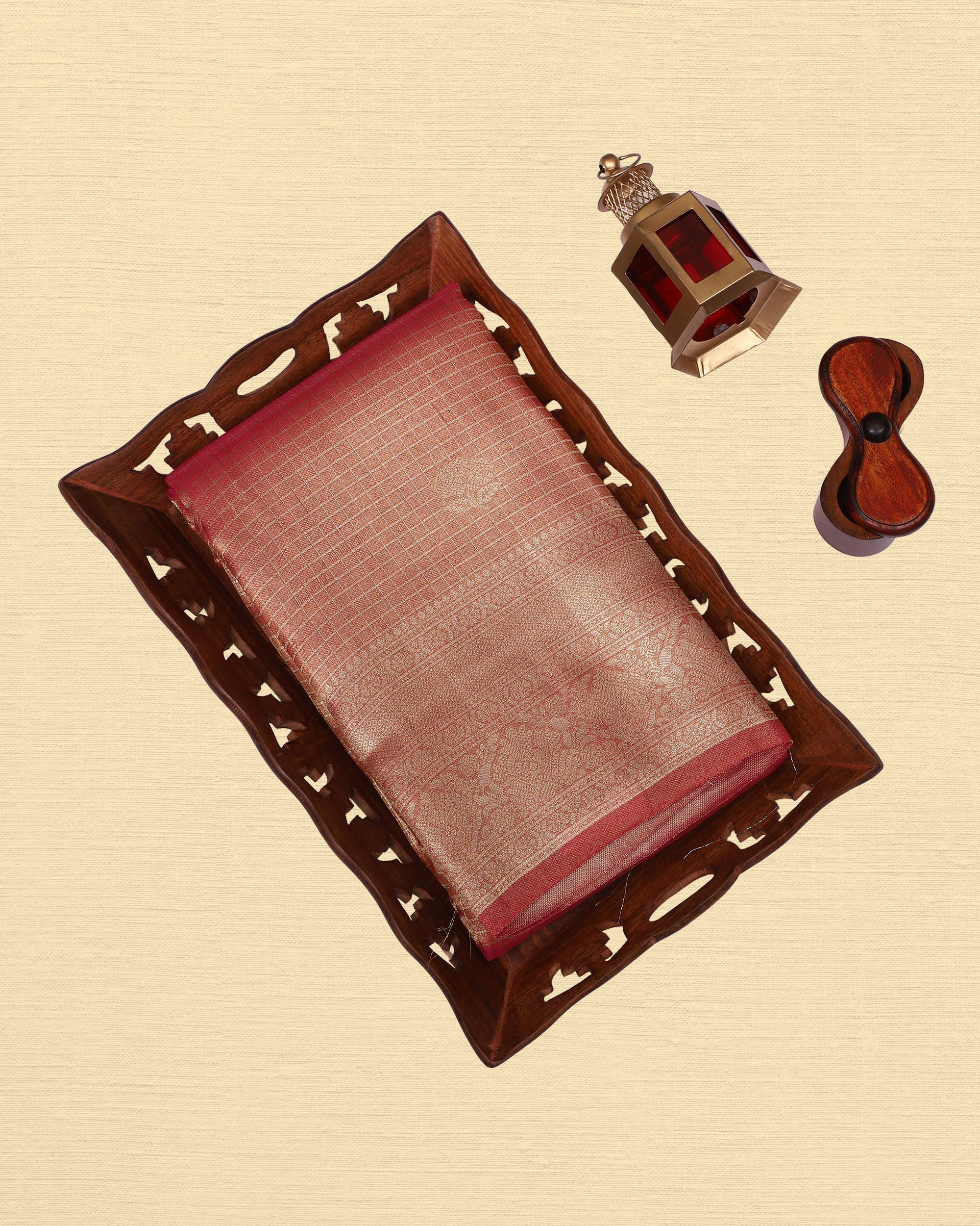 Tissue Saree With Checked Embose Small Buttas