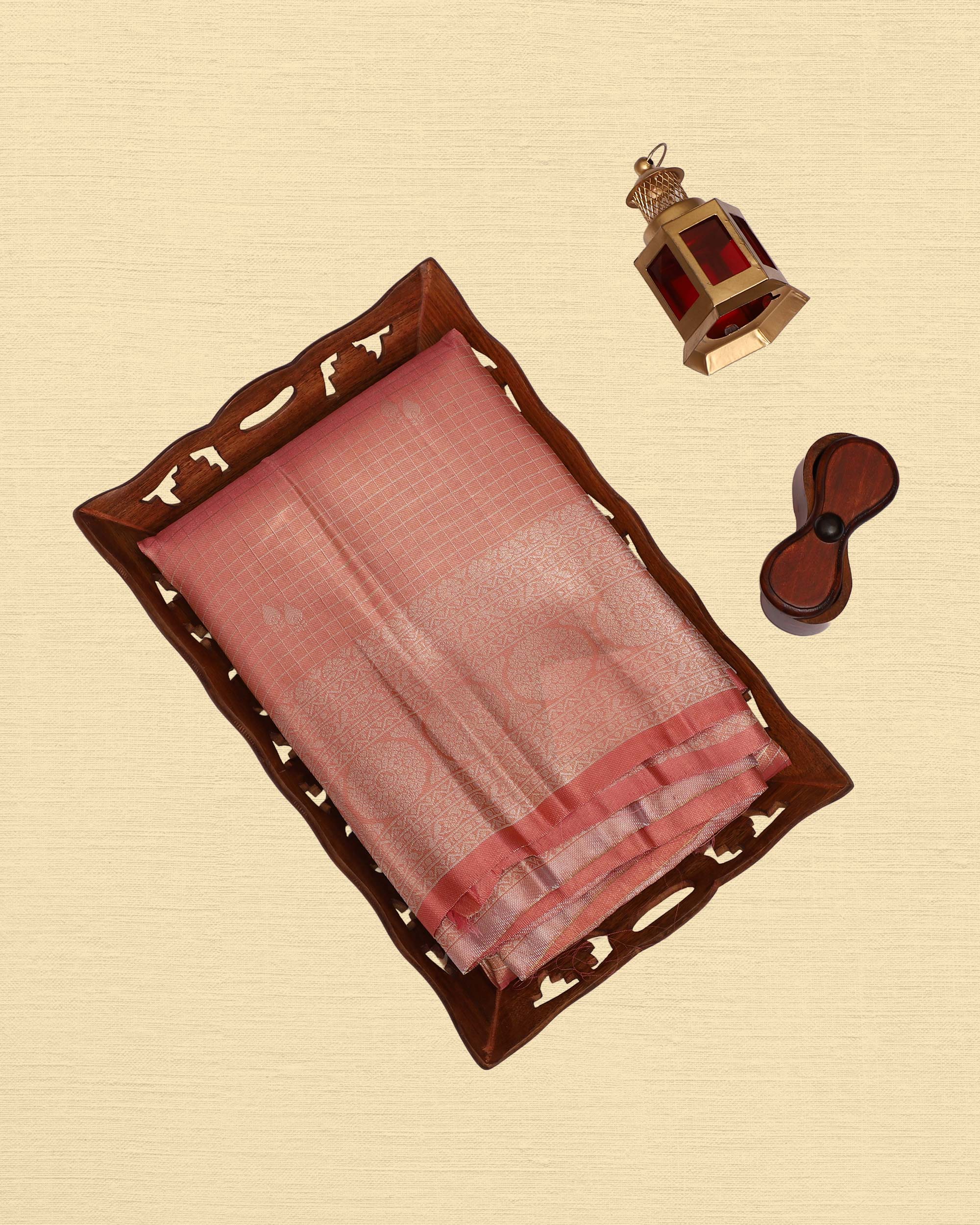 Tissue Saree With Checked Embose Small Buttas