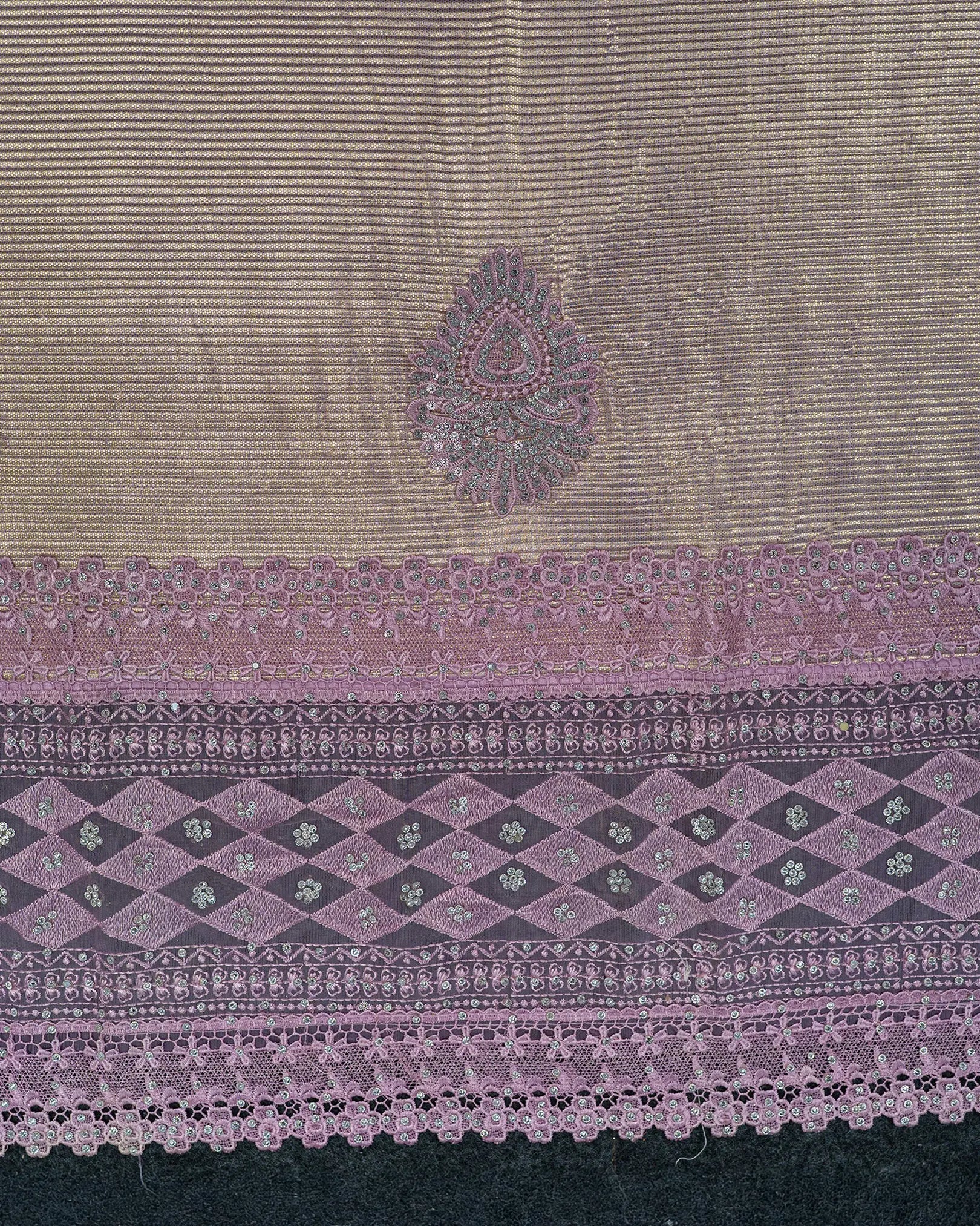 SC4858 - Shimmer with netted fleet saree