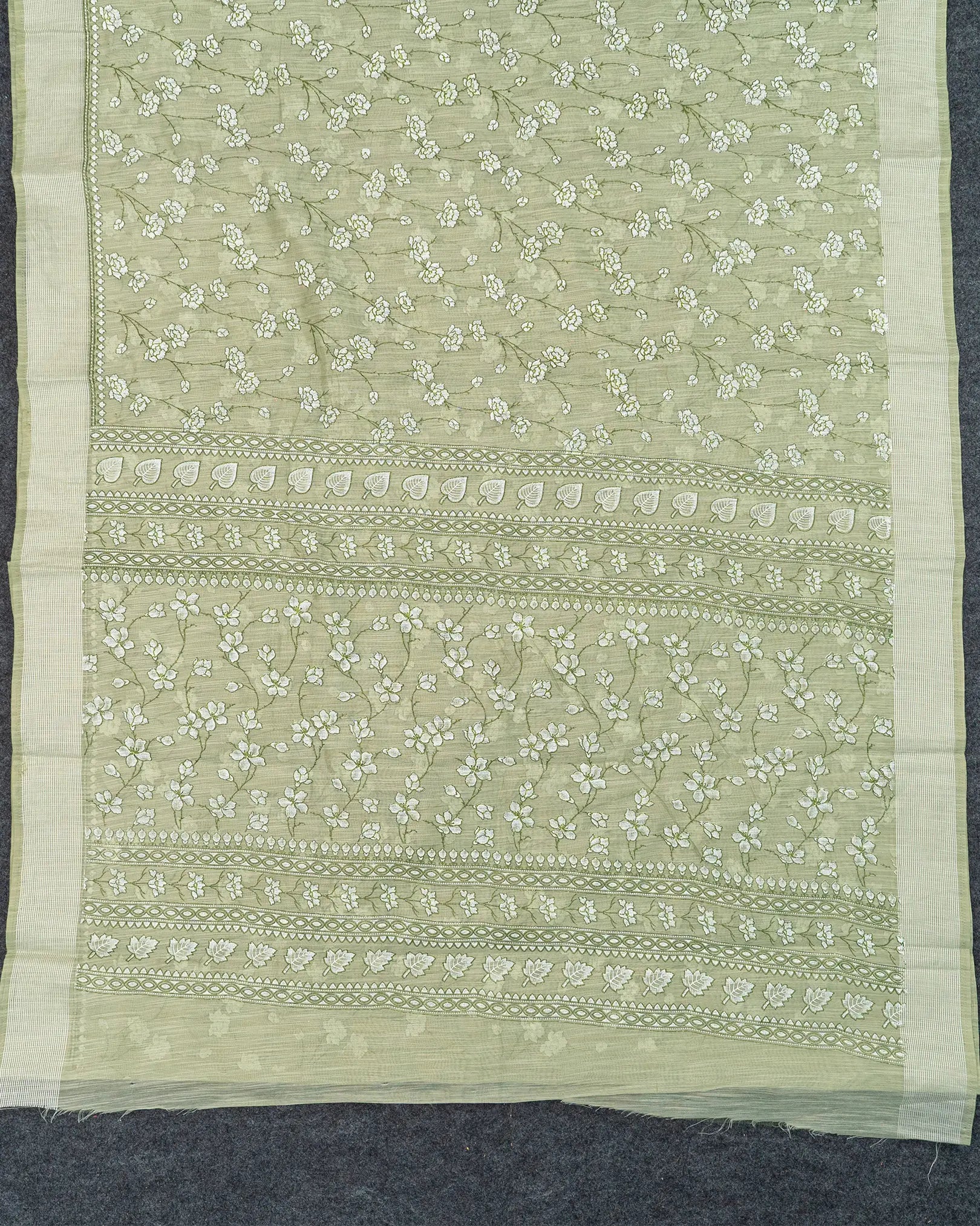 SC4870 - Linen Saree with Shining Foil Print