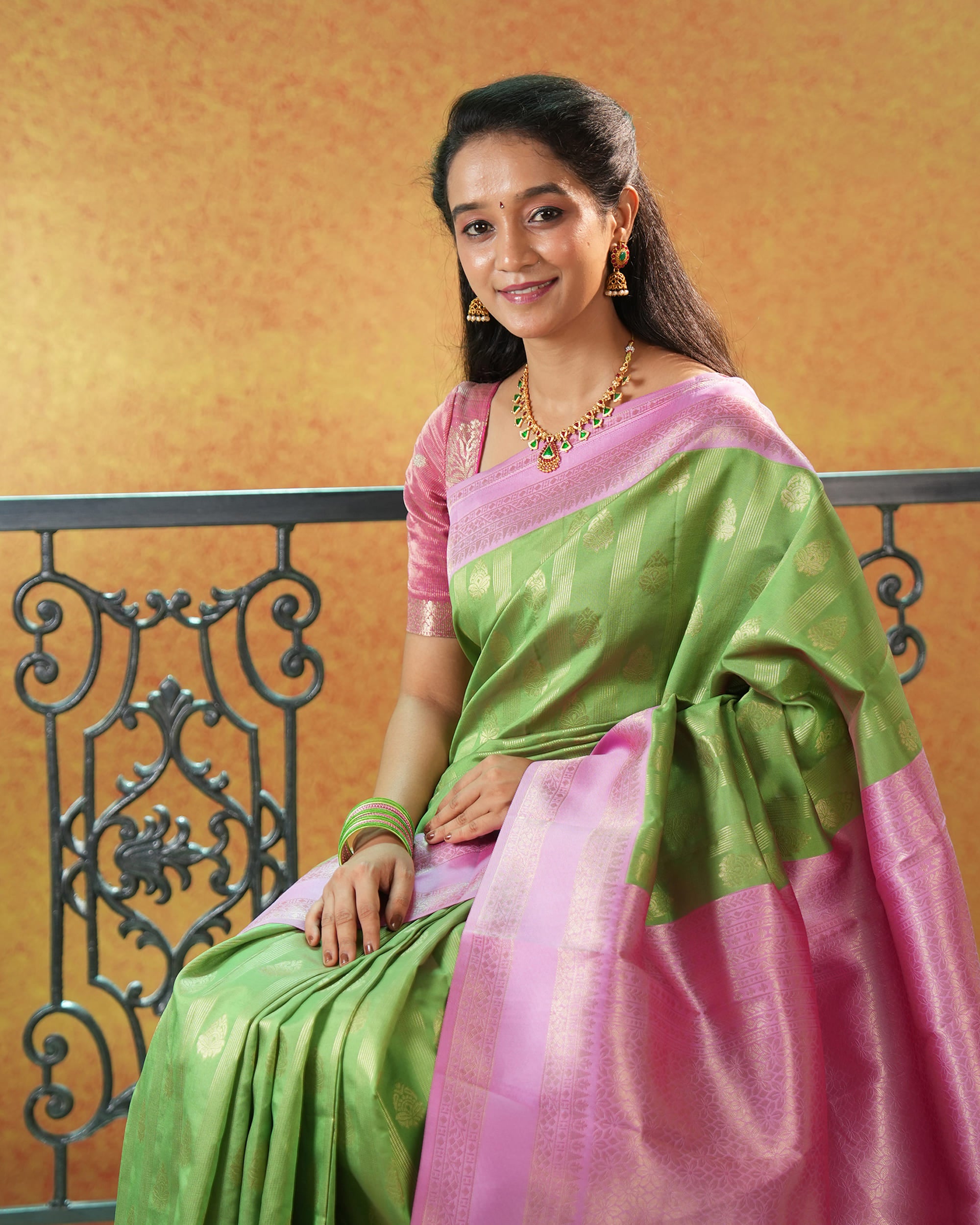 Litchi Silk Double Side Border Saree