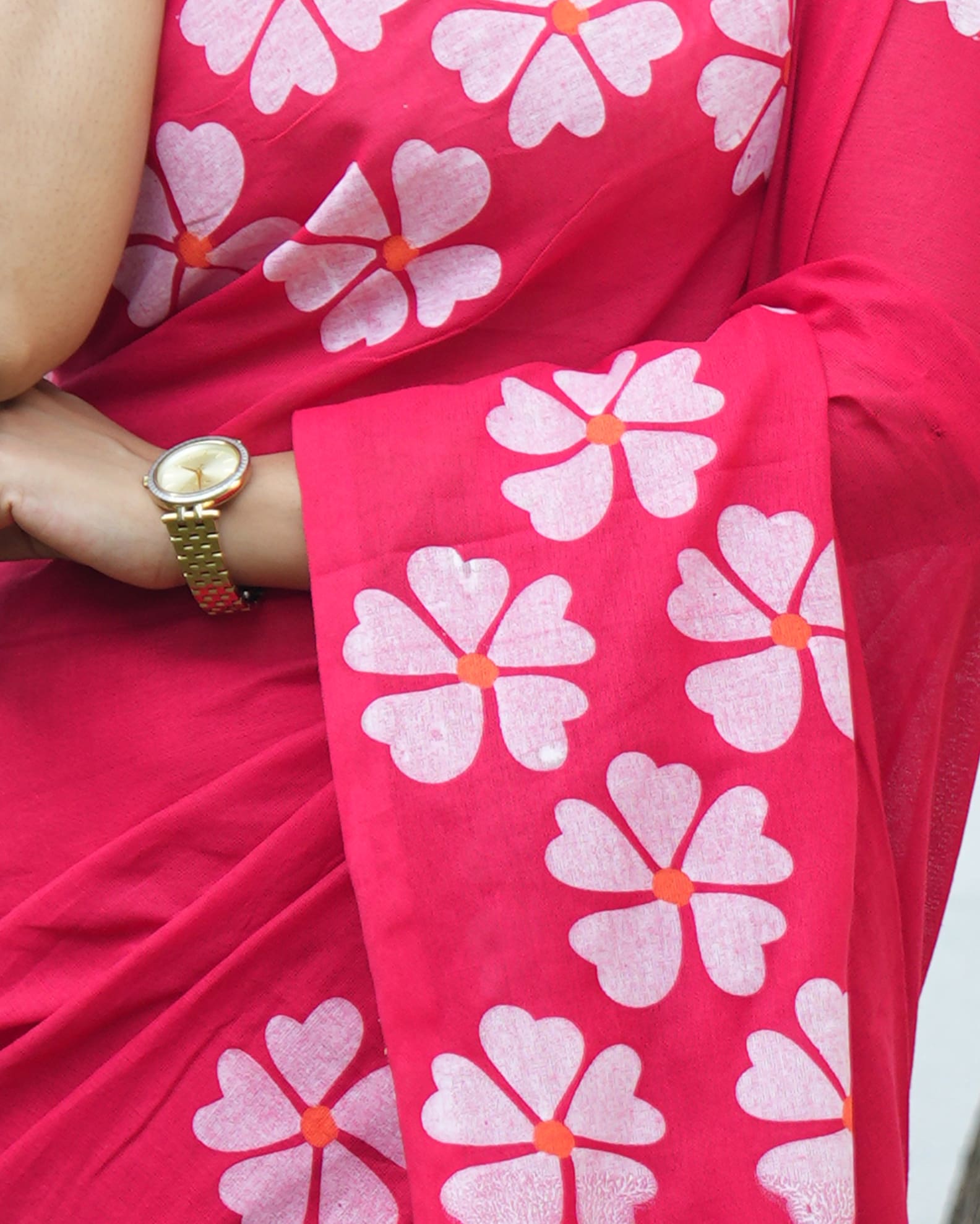Nithyakalyani Flower Printed Mul Mul Saree