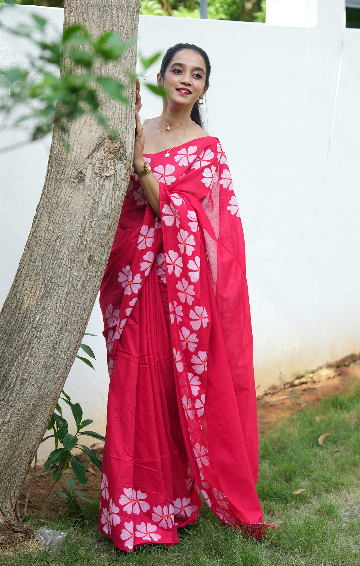 Nithyakalyani Flower Printed Mul Mul Saree