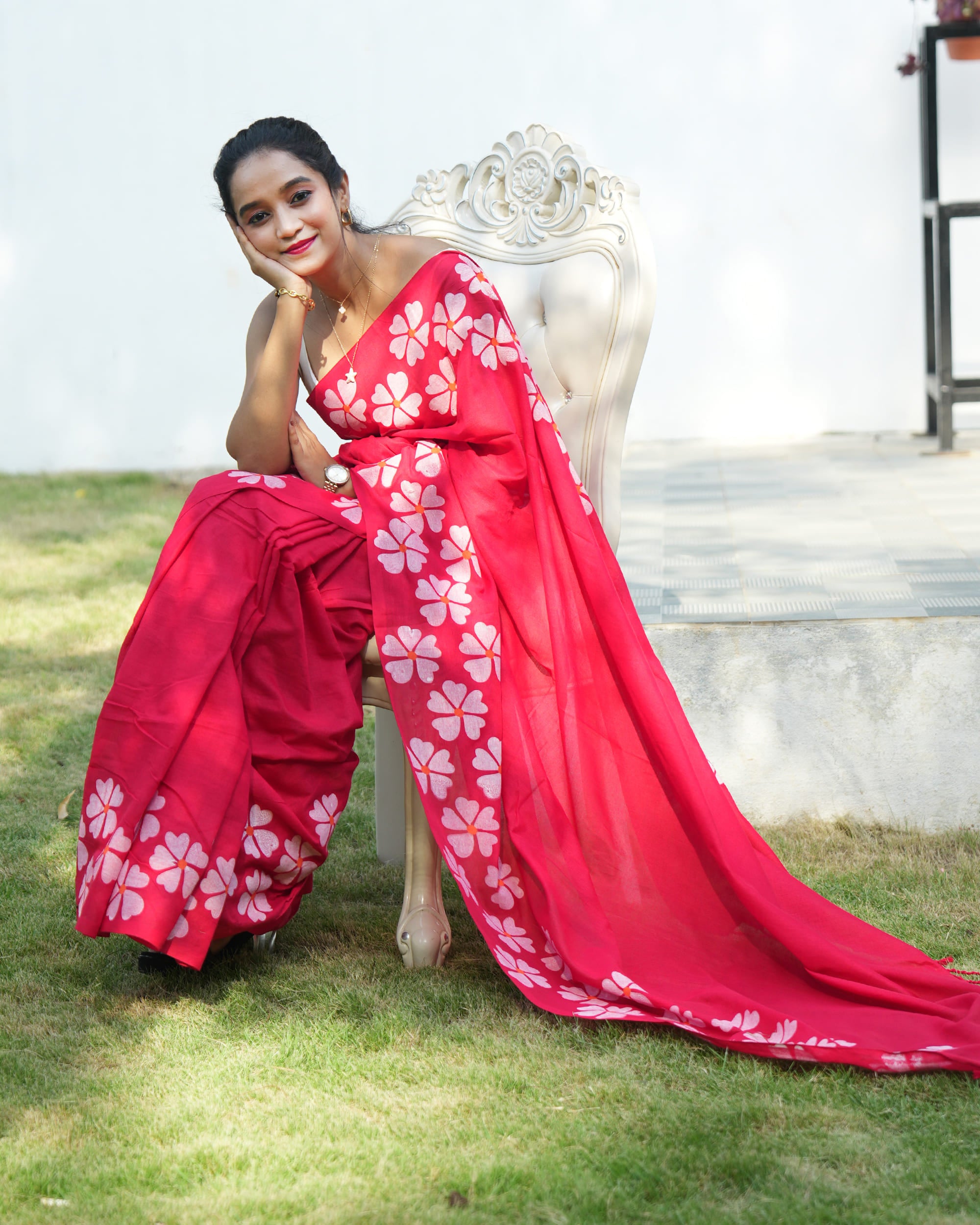 Nithyakalyani Flower Printed Mul Mul Saree