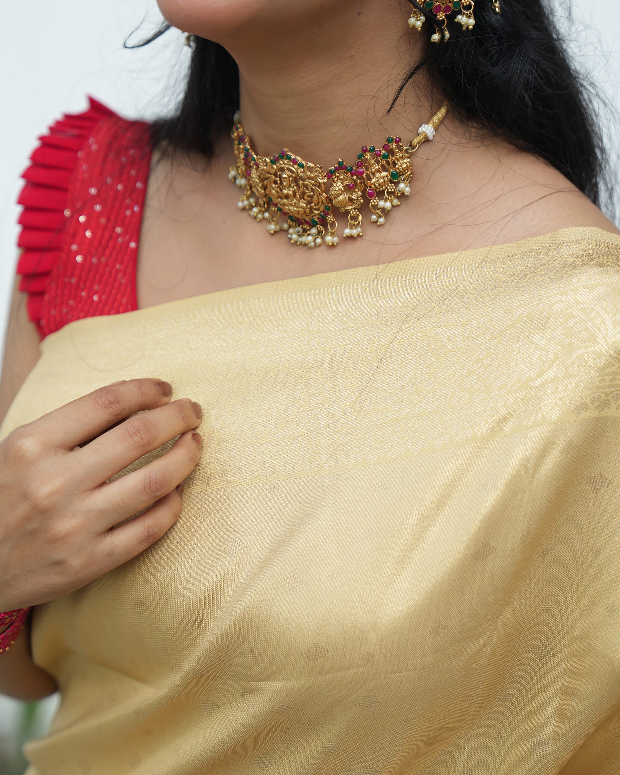Tissue Saree With Embose Small Buttas